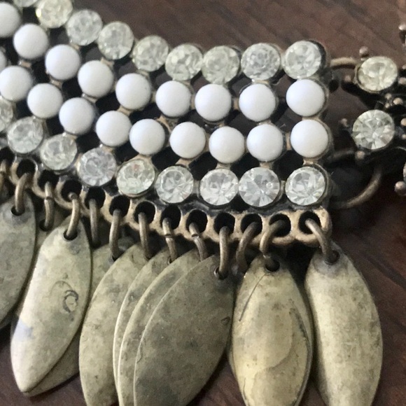 Vintage Rhinestone and Metal Necklace - Picture 4 of 4